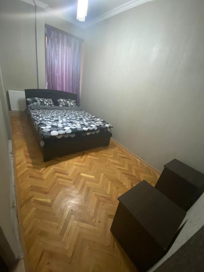 Kiev Hostel Tbilisi ภายนอก รูปภาพ
