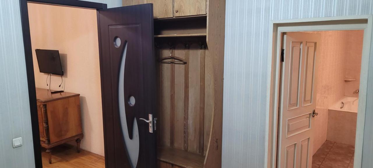Kiev Hostel Tbilisi ภายนอก รูปภาพ
