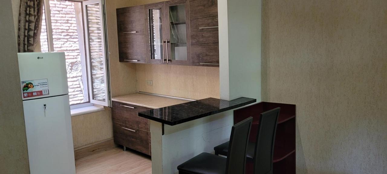 Kiev Hostel Tbilisi ภายนอก รูปภาพ