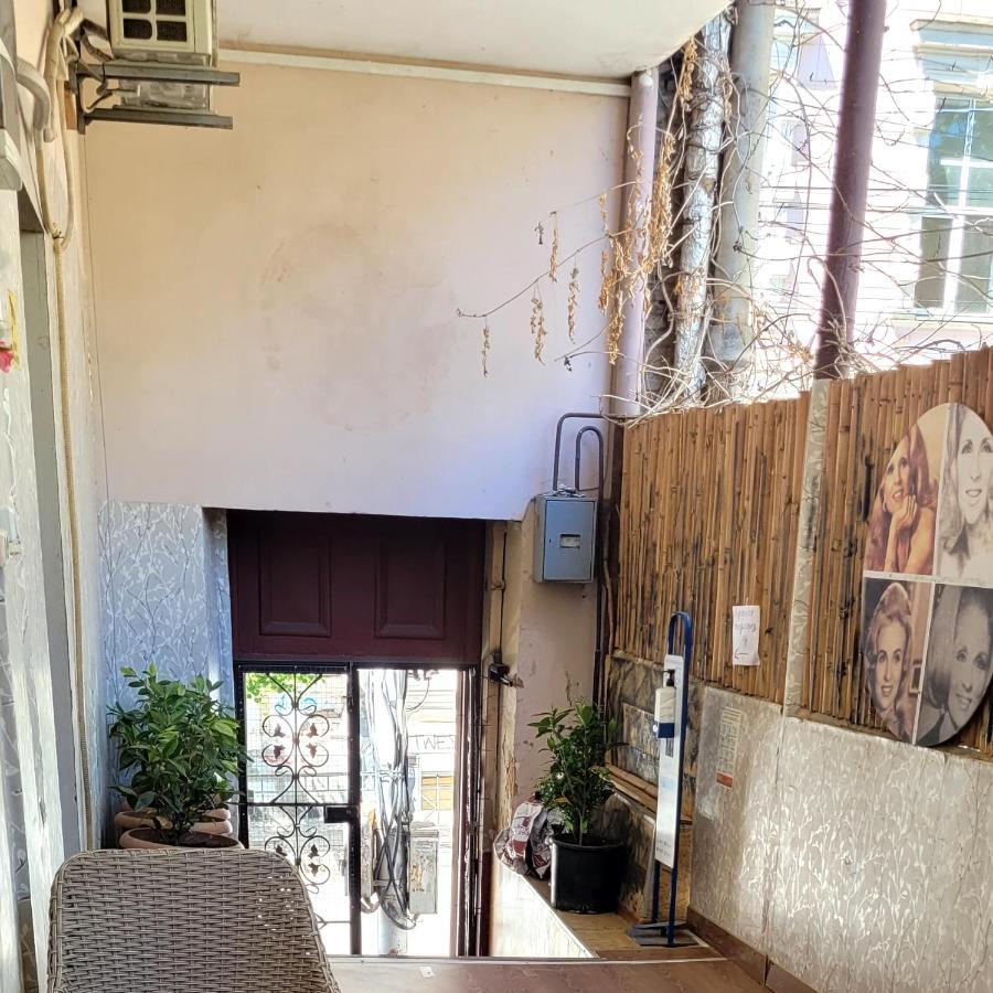 Kiev Hostel Tbilisi ภายนอก รูปภาพ