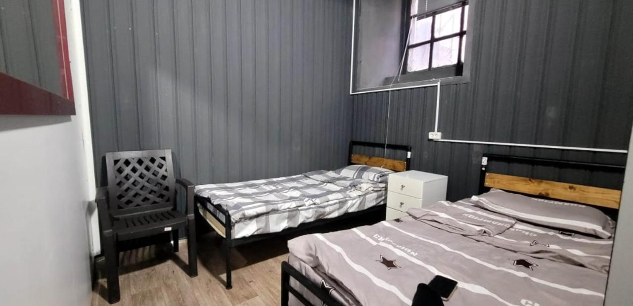 Kiev Hostel Tbilisi ภายนอก รูปภาพ