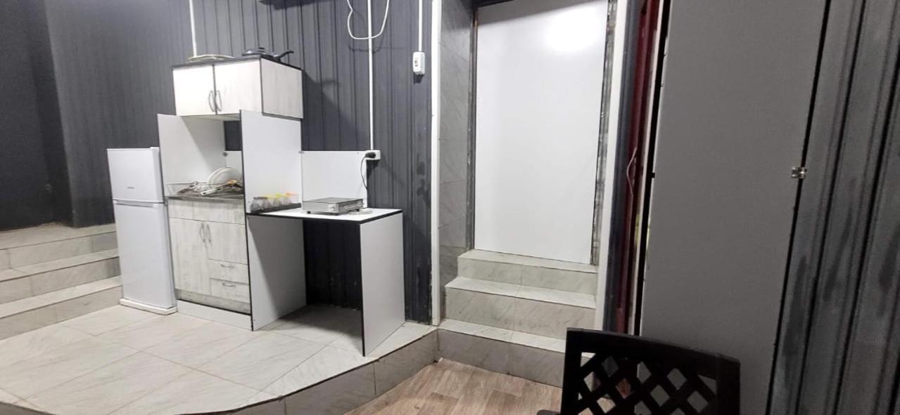 Kiev Hostel Tbilisi ภายนอก รูปภาพ