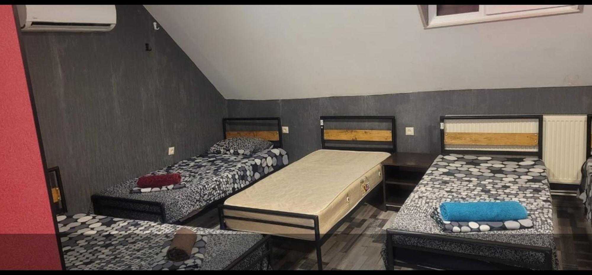 Kiev Hostel Tbilisi ภายนอก รูปภาพ