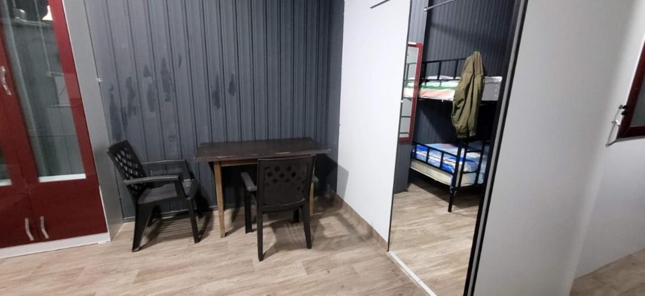 Kiev Hostel Tbilisi ภายนอก รูปภาพ