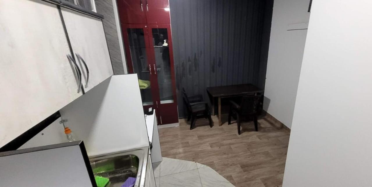 Kiev Hostel Tbilisi ภายนอก รูปภาพ