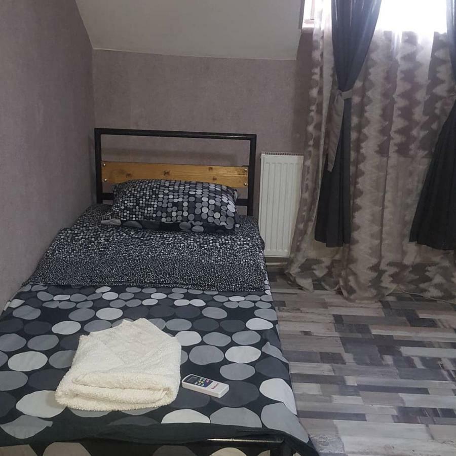 Kiev Hostel Tbilisi ภายนอก รูปภาพ