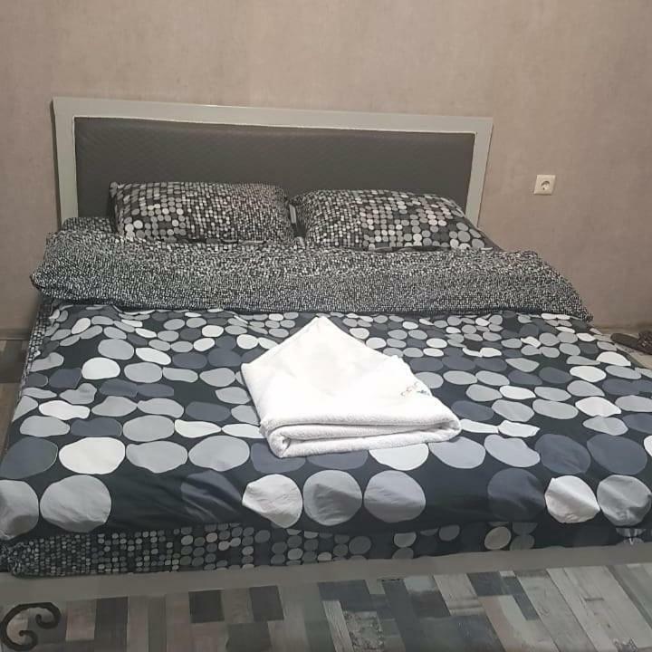 Kiev Hostel Tbilisi ภายนอก รูปภาพ