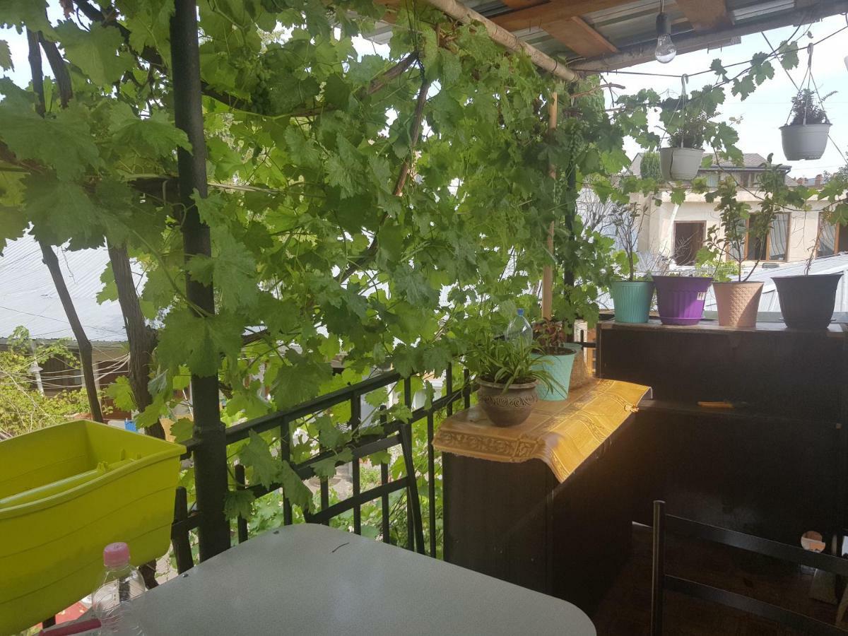 Kiev Hostel Tbilisi ภายนอก รูปภาพ