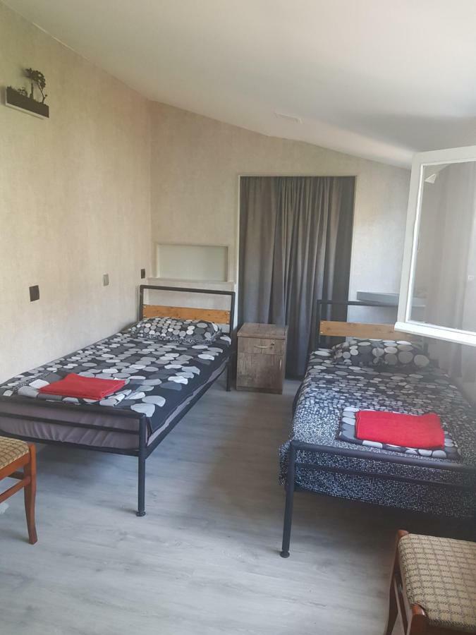 Kiev Hostel Tbilisi ภายนอก รูปภาพ